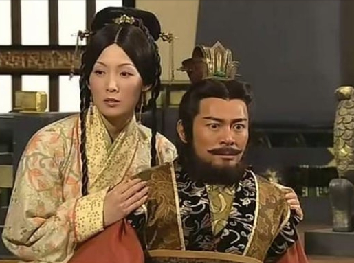婚外恋邓萃雯，住在村子里卖保险，59岁的江华经历了什么？