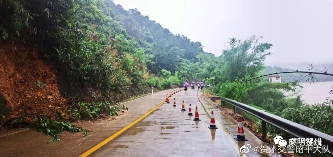 富羅天氣預報賀州暴雨這些人出現在城鎮大街小巷