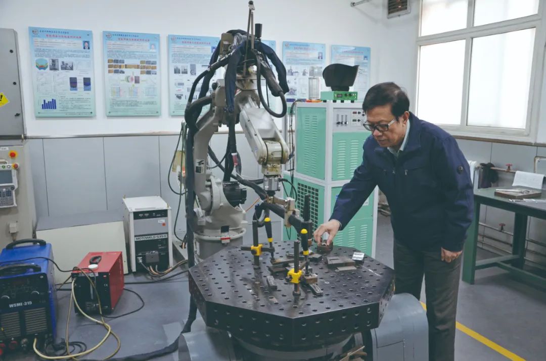 张建勋：扎根西部天地宽，焊接人生志钻研