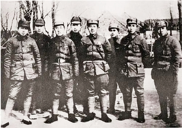 吴克华：开国中将，塔山名将，曾五任司令员，亲家是副国级