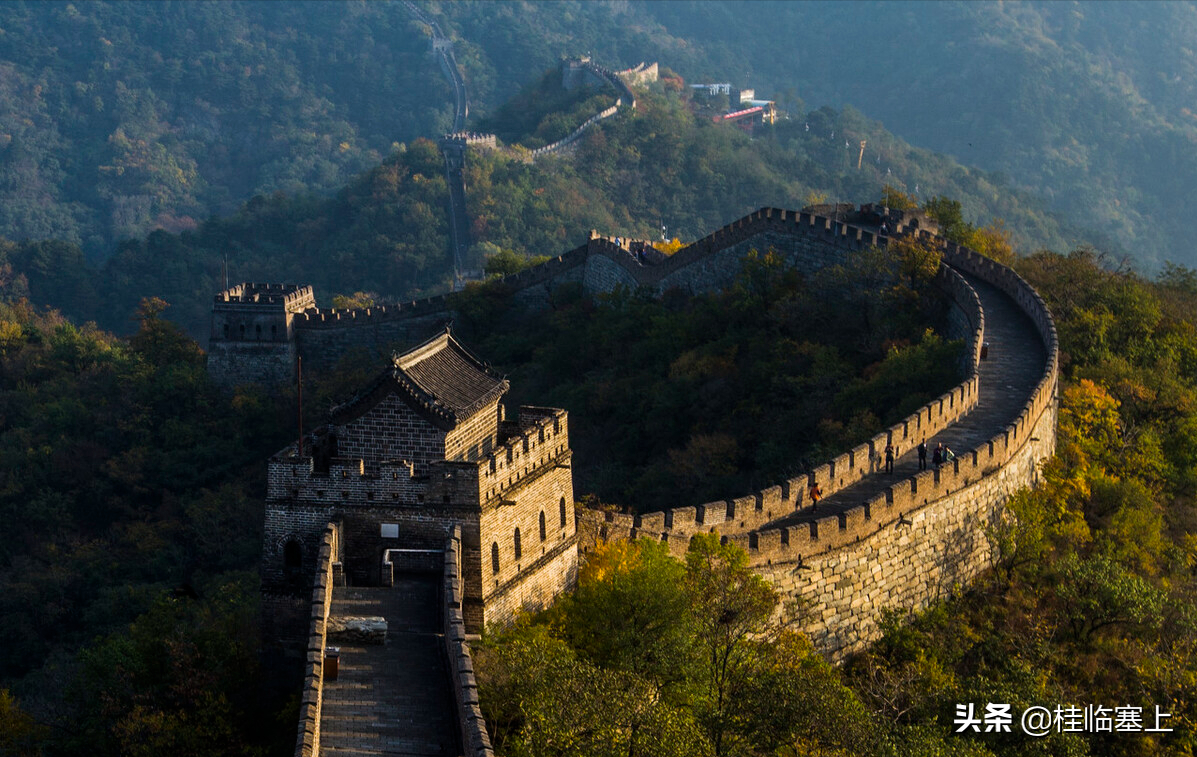 长城修建的故事简短 _飞翔号