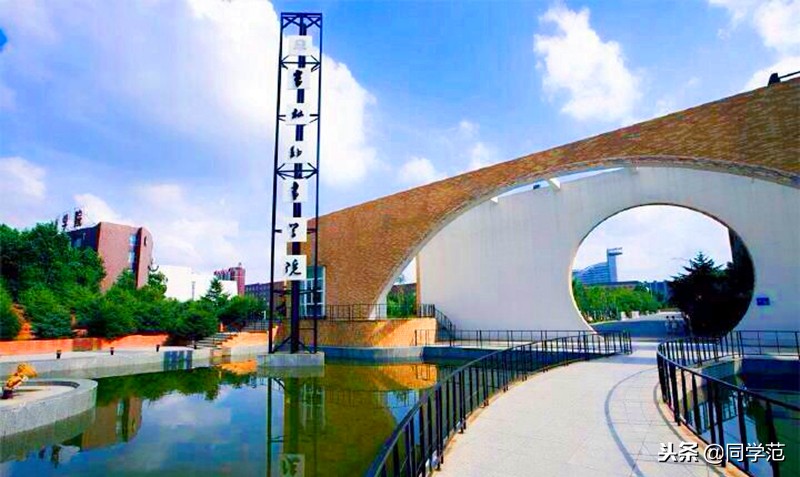 这所民办是亚洲最大单体动漫高校，名气不输于美院，毕业生受追捧