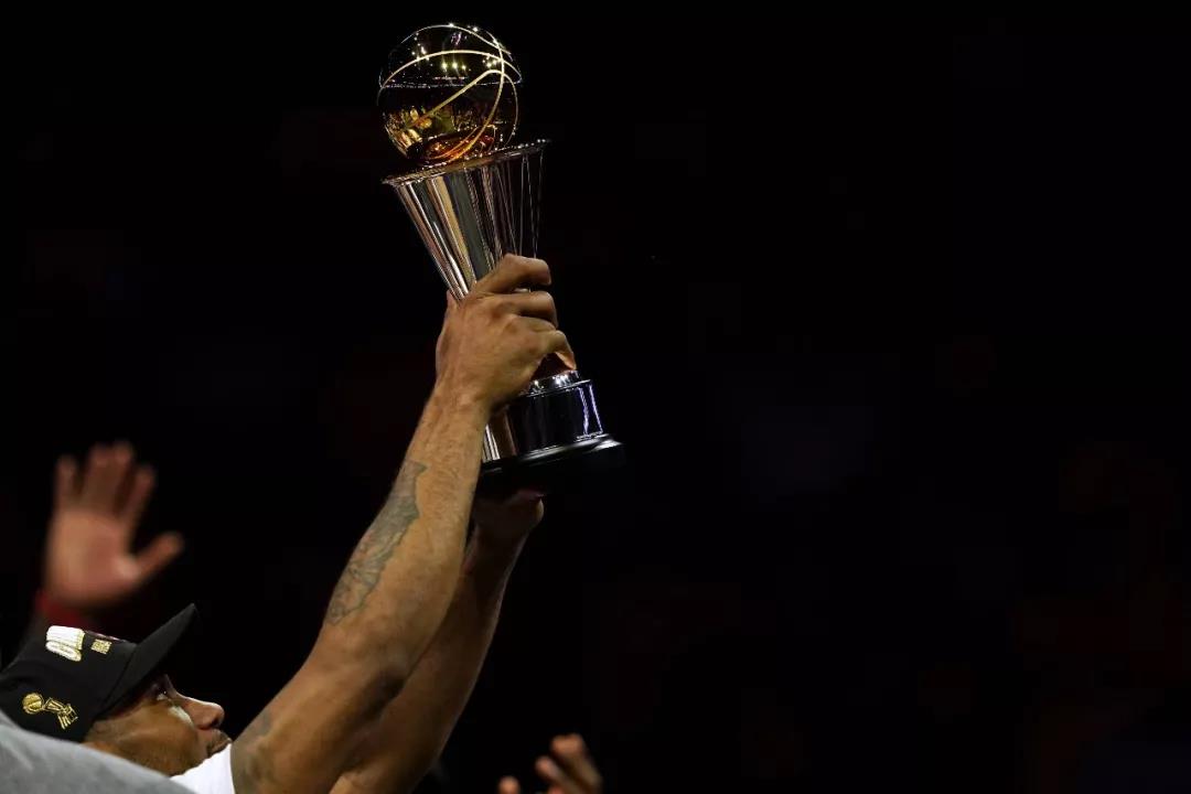 黎明為什么叫nba（NBA的王座之爭，永不會爛尾）