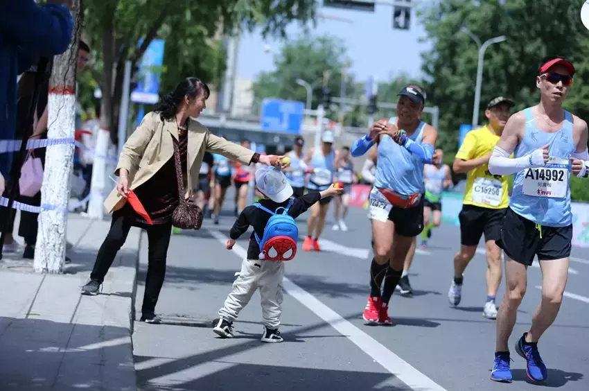 银川国际马拉松(盘点1-7月高人气马拉松赛事，细数国内最佳马拉松)