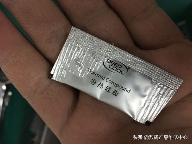 自己组装电脑教程：小白装机最新最详细的台式电脑组装教程图解