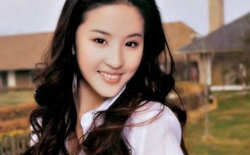 只用了3张照片,就获得75万人点赞,刘亦菲又火了