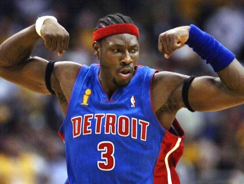 nba華萊士為什么會落選（華萊士那么猛，為何會成落選秀？跟他同屆的前三順位，表現如何）