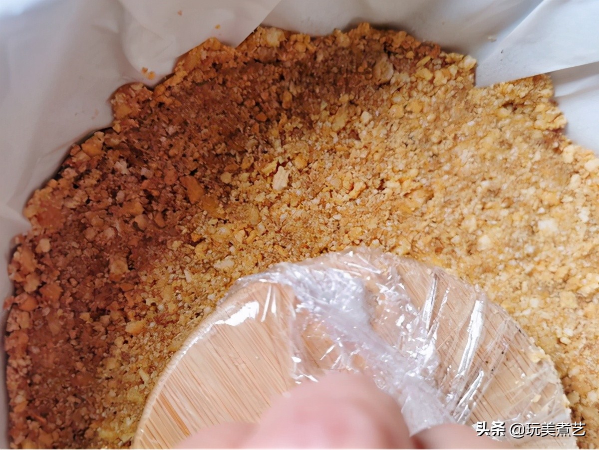 春光明媚好时光，树莓遇上菠萝，就来一个慕斯尝尝