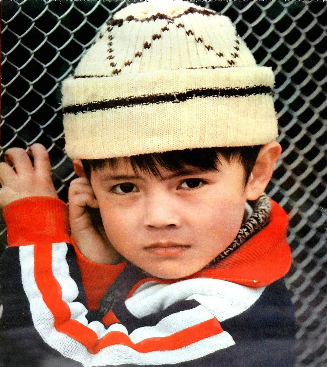 情锁演员表(他是《牧马人》许灵均儿子,著名童星,却因个子太矮无缘