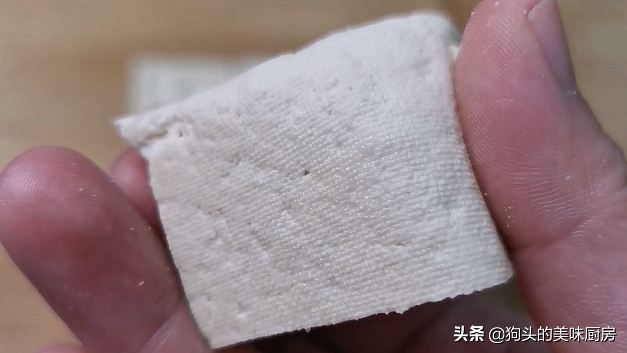 想吃豆腐不用买，电饭锅就能做，不加添加剂，又白又嫩跟买的一样