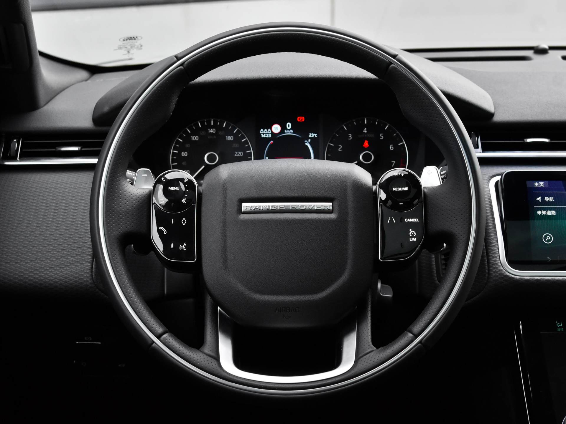 起售55.8万元，就能将大路虎开回家，还是四驱的，实拍揽胜星脉