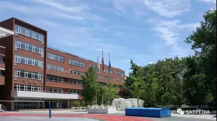 《2021胡润百学·中国国际学校百强》榜单发布，这所学校蝉联第一