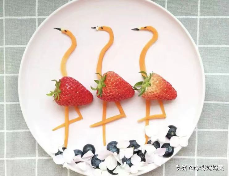 大鱼大肉吃腻了,今天来个解腻的创意水果拼盘