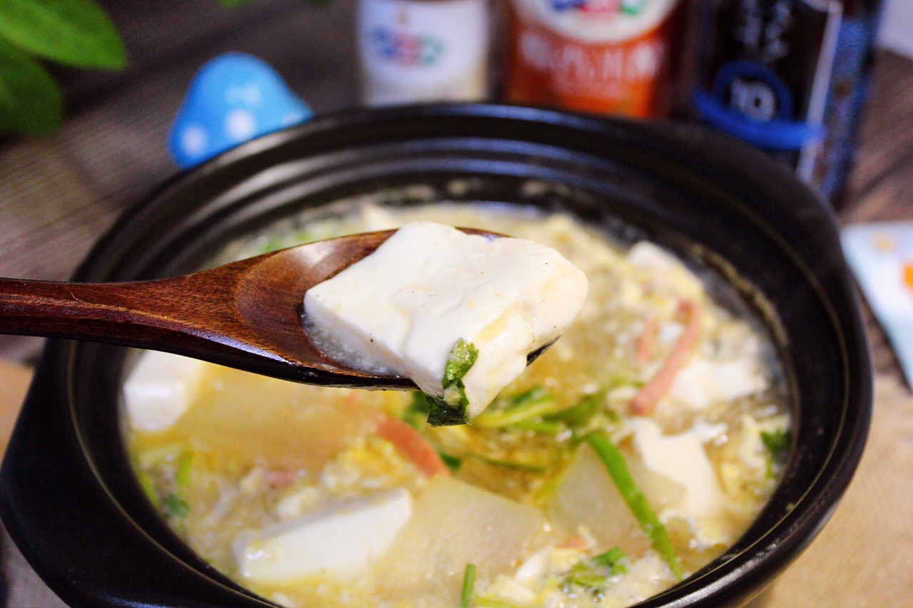 醋椒豆腐砂锅,即便是出汗也要吃,鲜香味浓,酸辣爽口开胃促食欲