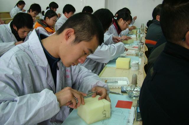 安徽江西两所医学院更名大学，分数或涨，准高考生留意