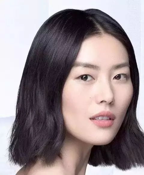 脸大、脸胖不要怕，这样选发型最显脸小！