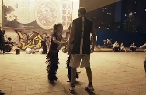 nba哪些球星来过海南（NBA球星融入中国生活：汤神跟大妈学广场舞，奥胖打麻将有模有样）