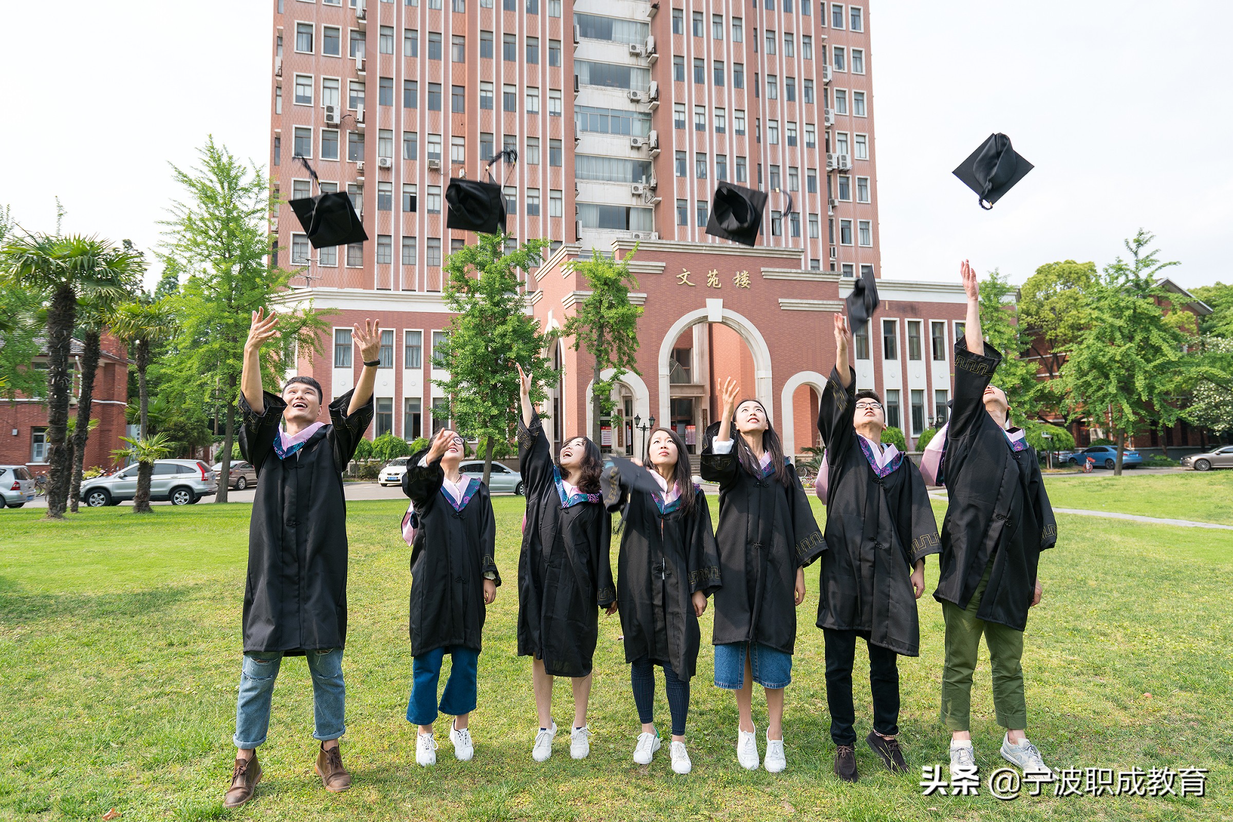 学历提升的正规机构有哪些？函授报名时间是什么时候？