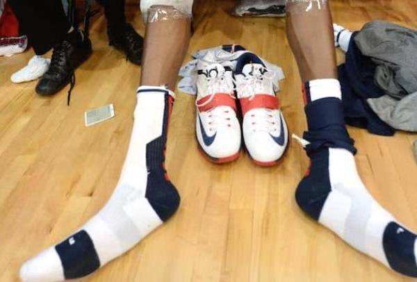 奥尼尔穿几码鞋（NBA最大的脚与最小的脚：奥尼尔穿58码的鞋，有人才穿43码）