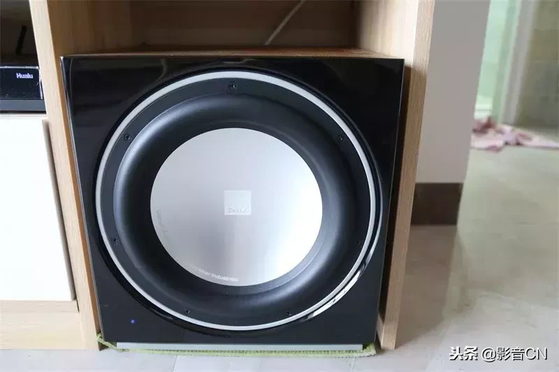 精巧布置,震撼体验,达尼书架箱打造极简风格、复式型影院