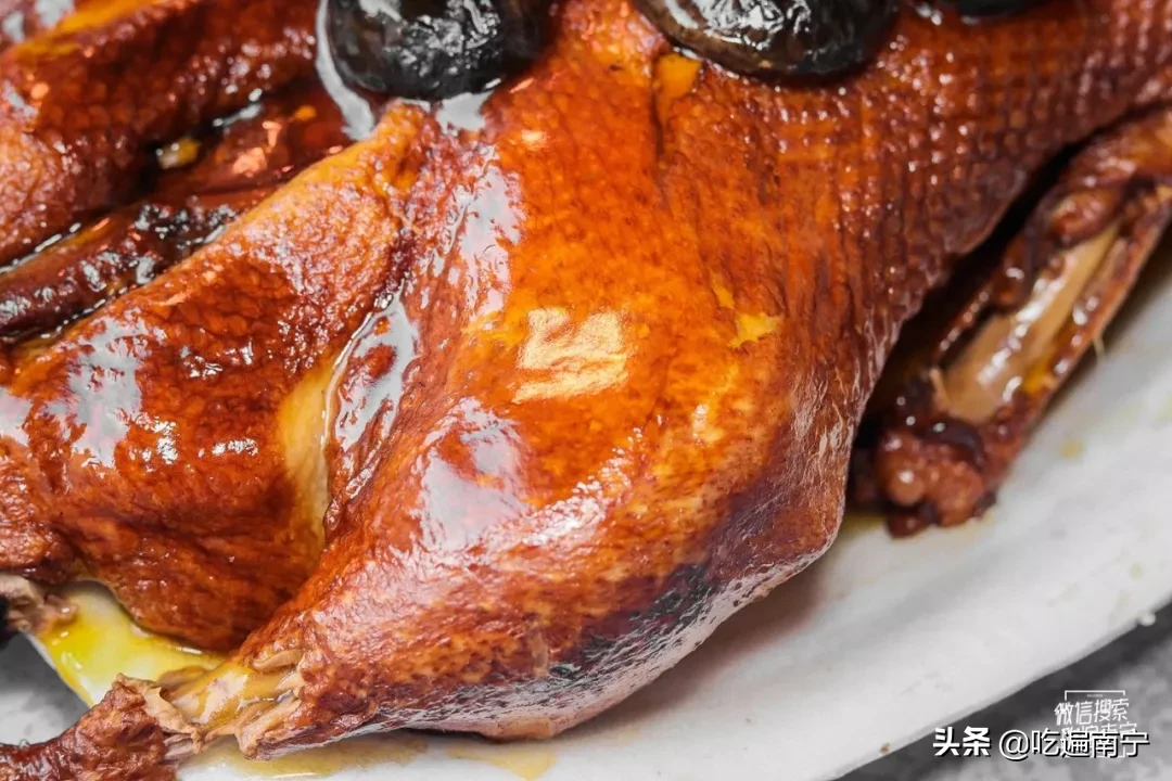 南宁这6家排断腿的烧卤店，去晚就连烧鸭腿都没