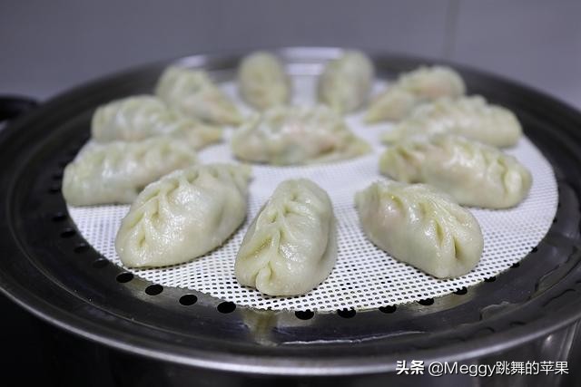 蒸饺冷水上锅需要蒸几分钟（冻水饺上锅蒸蒸多少分钟就可以好）-第16张图片-昕阳网