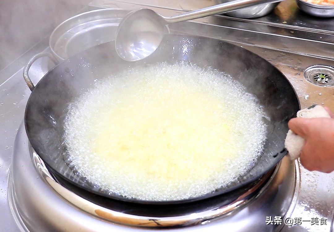 虾锅的做法大全家常（厨师长教你香辣干锅虾的正确做法）