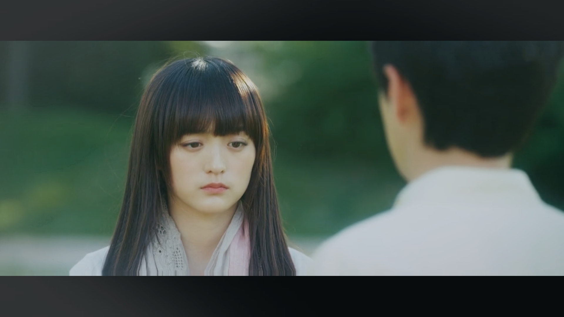 陈寻的确与方茴是两个完全不同世界的人,他对新鲜事物充满好奇心和