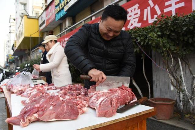 老师上课点名发现异常，“多管闲事”却救了镇雄一家5口性命