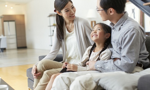 被称为"富裕家庭",有494万户;拥有千万人民币资产的叫做"高净值家庭"