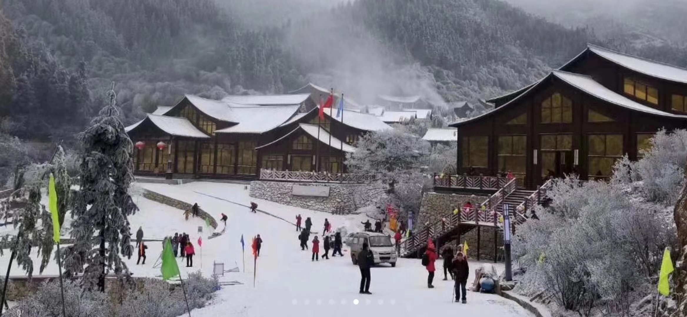 广州有哪些滑雪场哪个最好玩(南方冰雪世界，在广东这里就可以看云雾冰山、住雪屋，还有滑雪场)