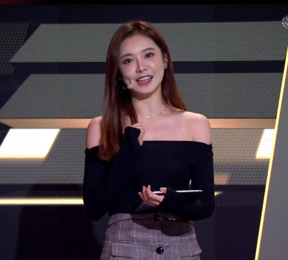 nba有哪些女解說員（美娜今天上熱搜！NBA美麗女主播，解說專業，相貌美艷）