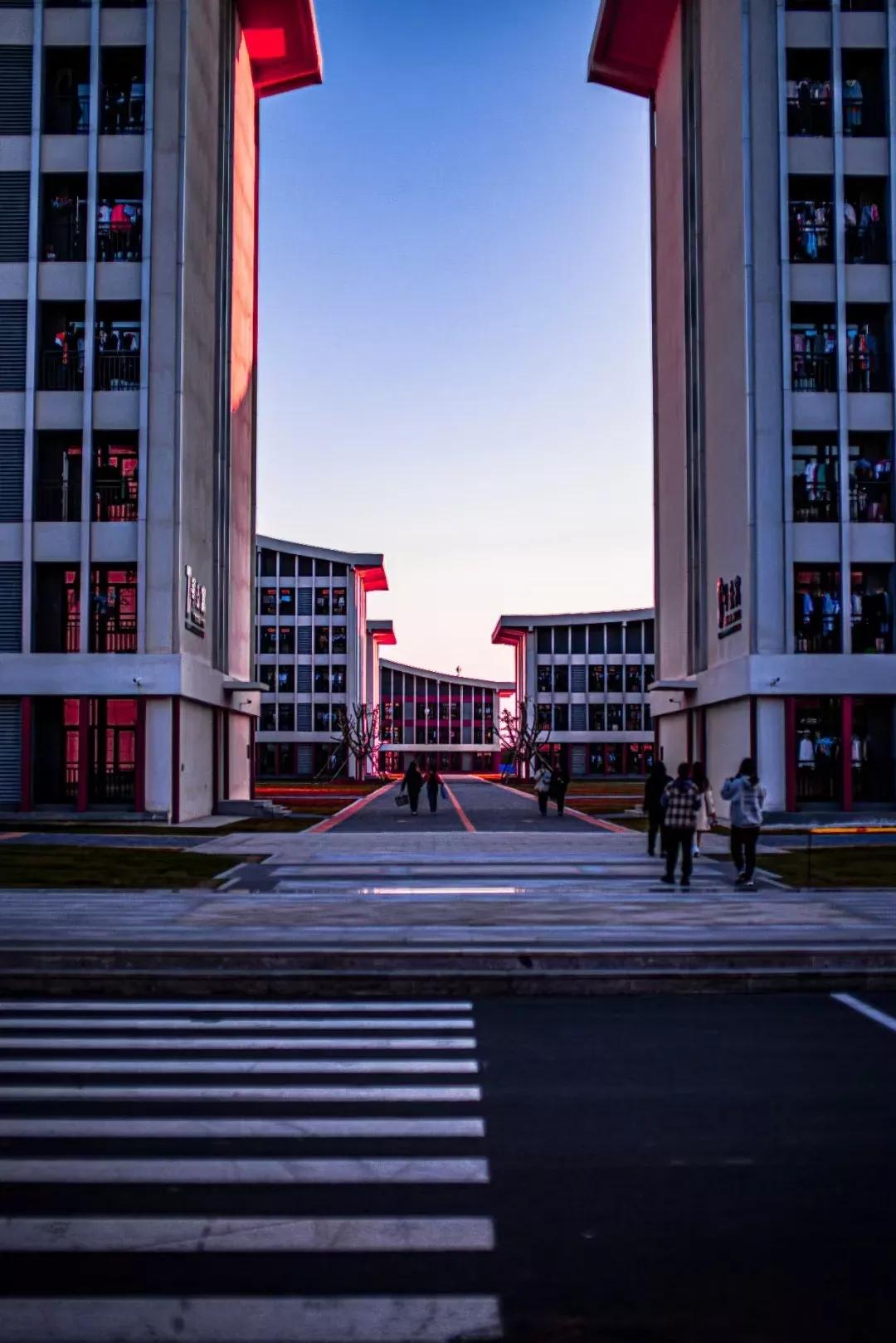 海华学院沈阳校区图片