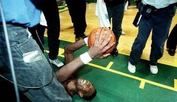 nba球队有哪些黑八奇迹（NBA历史5次黑八奇迹：黑白双熊合力斩马，金州匪帮齐心斗牛）