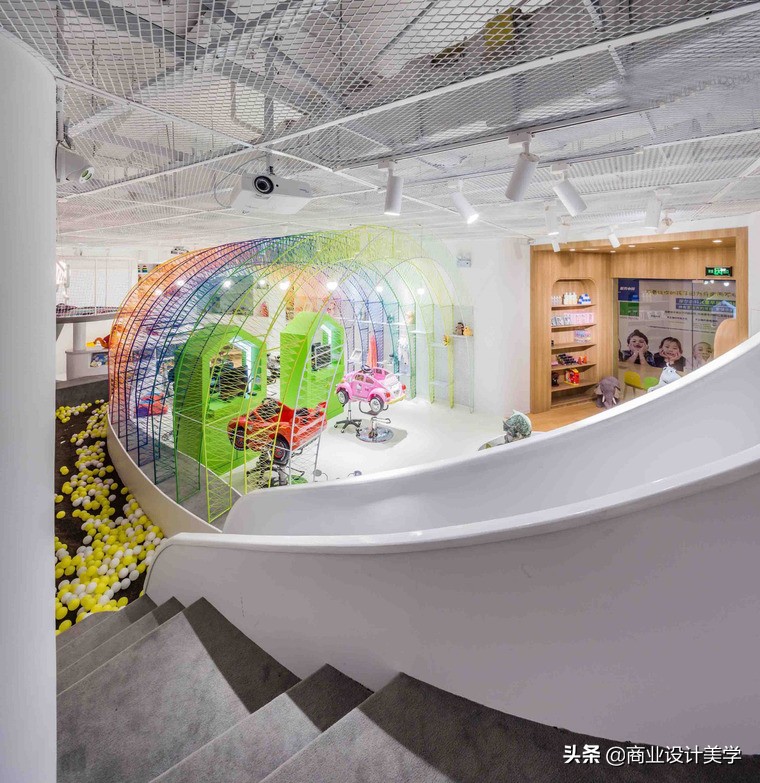 商业设计美学|上海不一样的儿童理发店