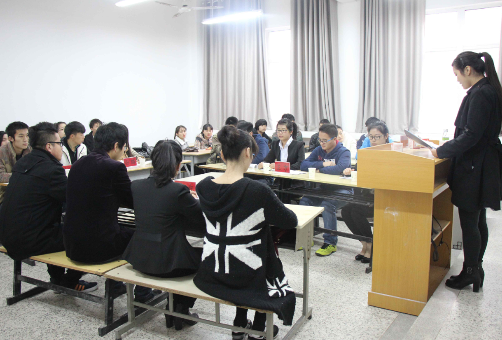 民办本科学费超两万，公办专科只要四千，两者之间有哪些区别？