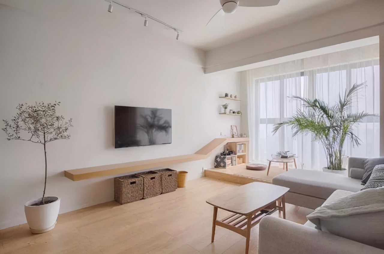 阳台只用来晾衣服？太可惜了，这样装修实用好几倍