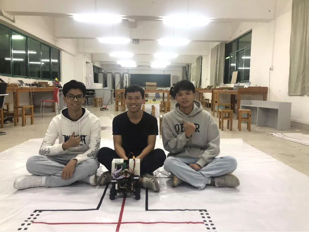 广州华立学院：这辆小车在广东火了，还将晋级全国决赛