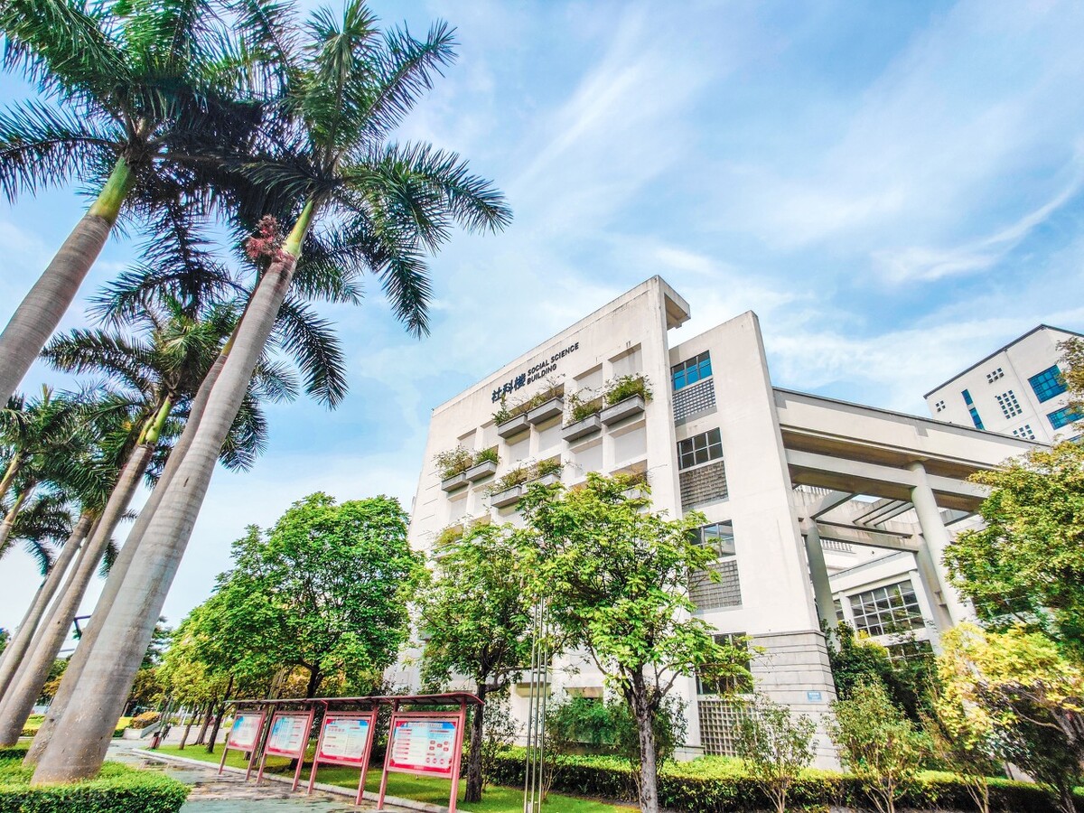 事发哈工大深圳校区，研究生给本科生“腾地方”，凸显四个矛盾