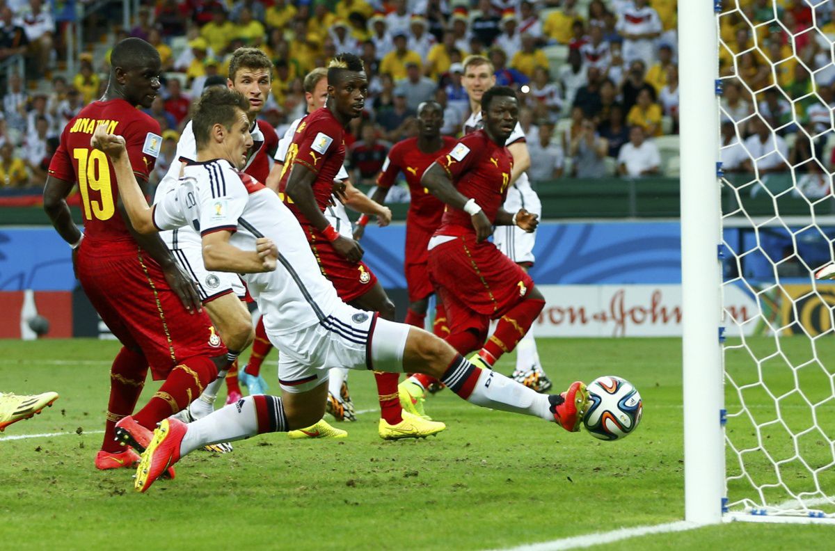 2014世界杯德国对战加纳回放(从世界冠军到无头苍蝇，德国足球怎么了？)