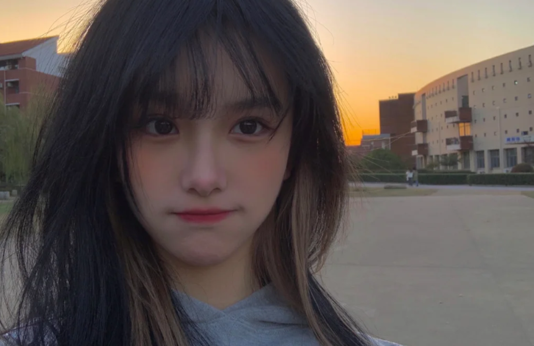 中考高考家长有必要全程陪同吗？佛系家长的做法受暴赞，有弊无利