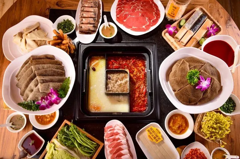 比海底捞贵，巴奴毛肚火锅创始人杜中兵的底气是什么？