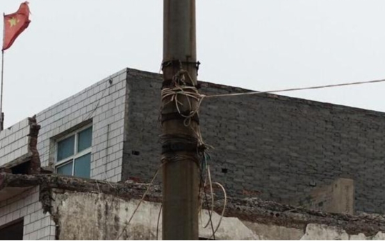 河南悲剧钉子户：拦路多年索赔5套房，最终结局让人过瘾