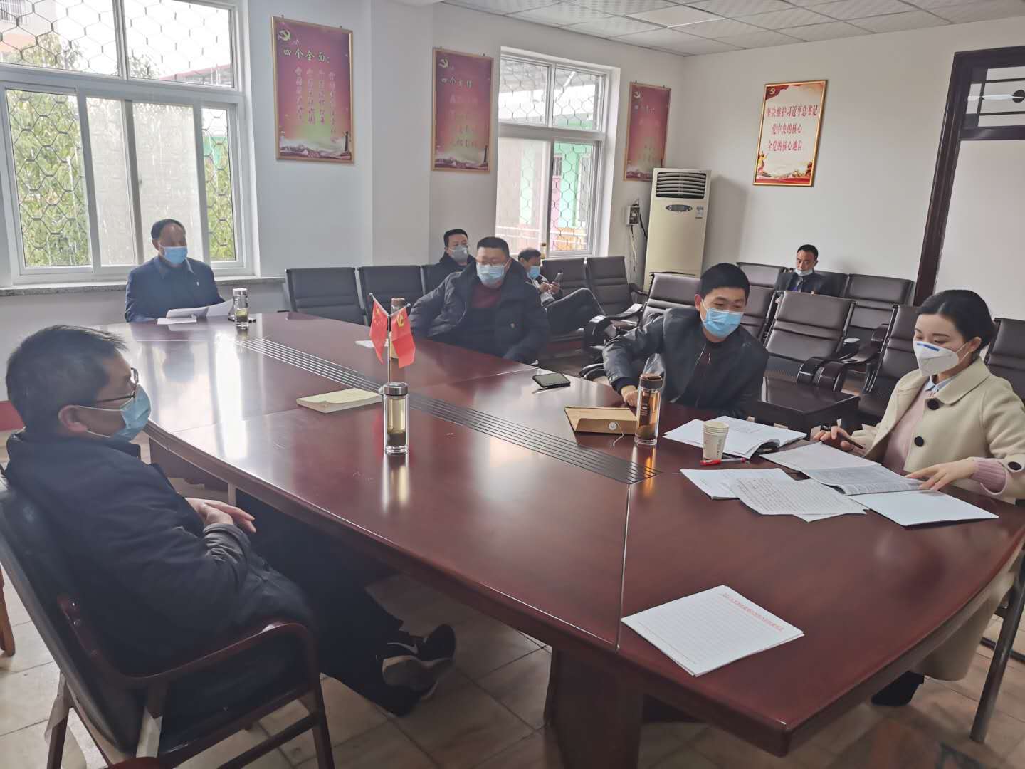 南阳宛城区五里堡街道邀请律师服务团为土地收储工作提供法律支持