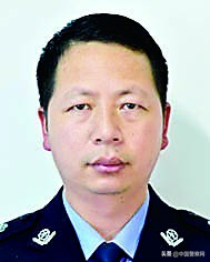 【全国公安机关成绩突出个人先进事迹选登】平安路上，奏响奋斗者之歌