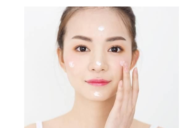 “新手化妆”保姆级教程来啦，助你打开化妆世界的第一道门