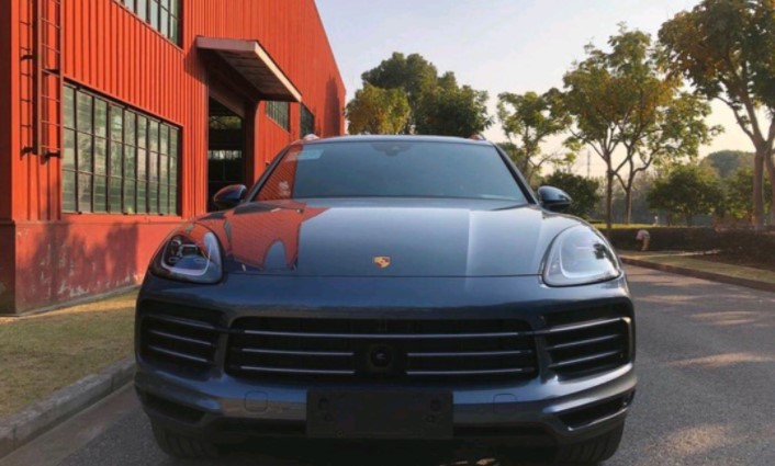 保时捷卡宴怎么样，买一辆3.0T最低配全款落地要多少钱？