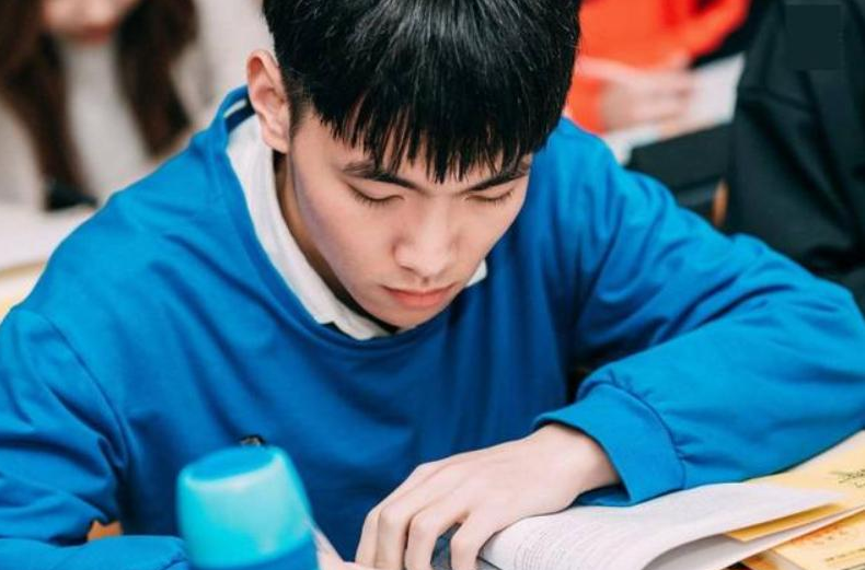 高考前模拟测试没考过400分，本科就无望？听听资深班主任怎么说