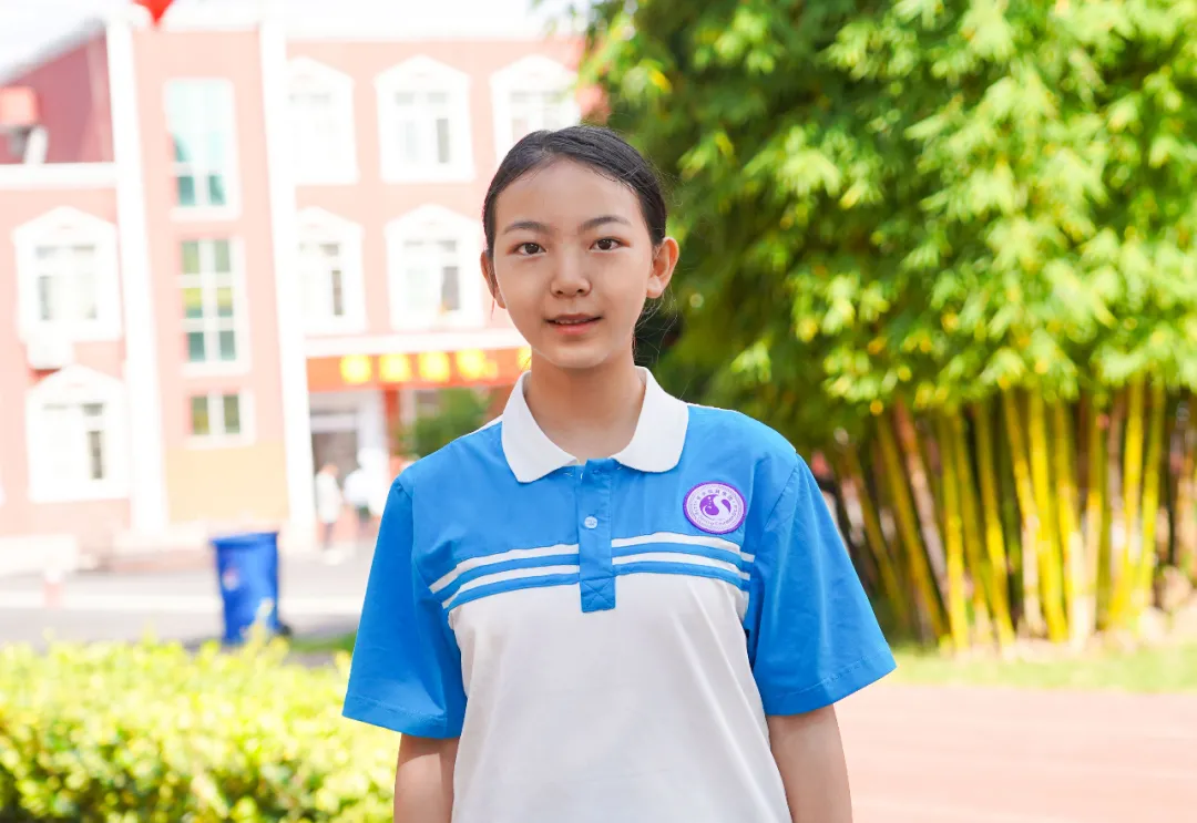 云南首个清北强基班：文山才女中考状元戚羽乐，腹有诗书气自华