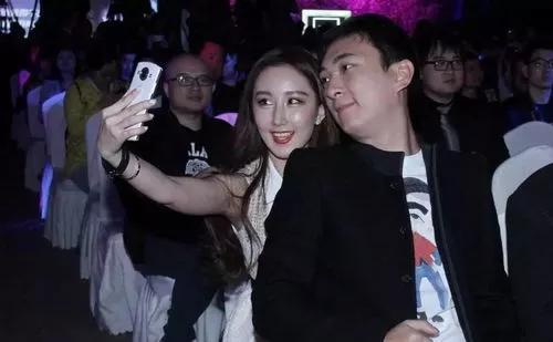 两个闻喜籍亿万富豪，同样的资不抵债，李兆会逃亡，赵恩龙跳楼